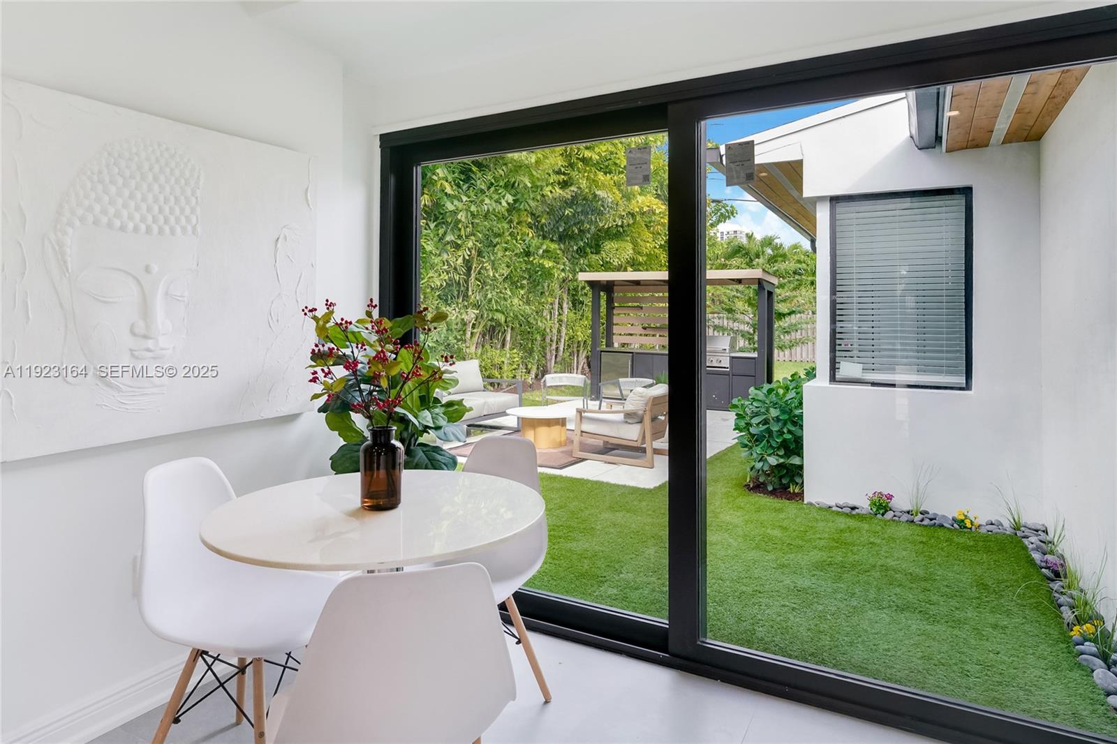 7553 W Treasure Dr North Bay Village, FL 33141