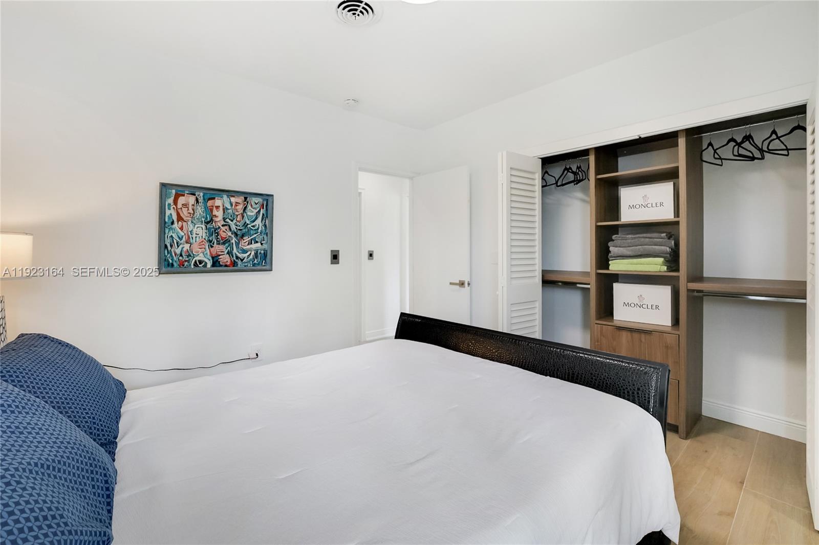 7553 W Treasure Dr North Bay Village, FL 33141