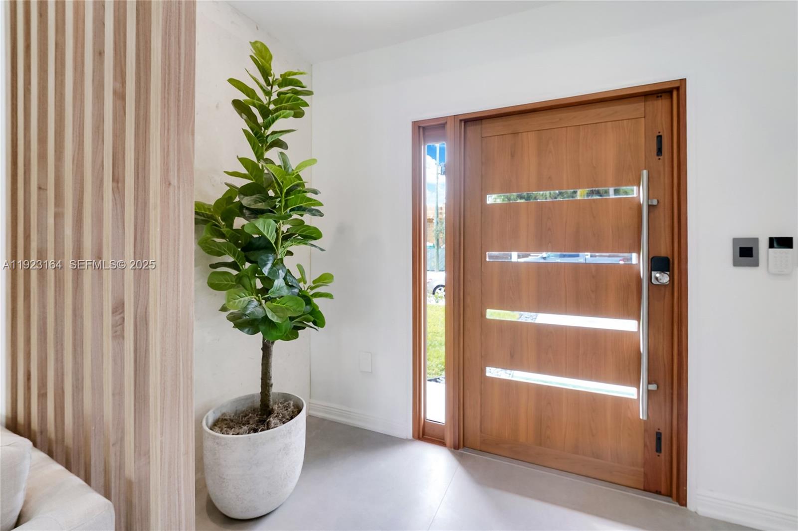 7553 W Treasure Dr North Bay Village, FL 33141