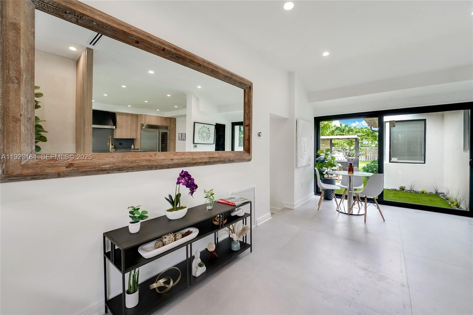 7553 W Treasure Dr North Bay Village, FL 33141