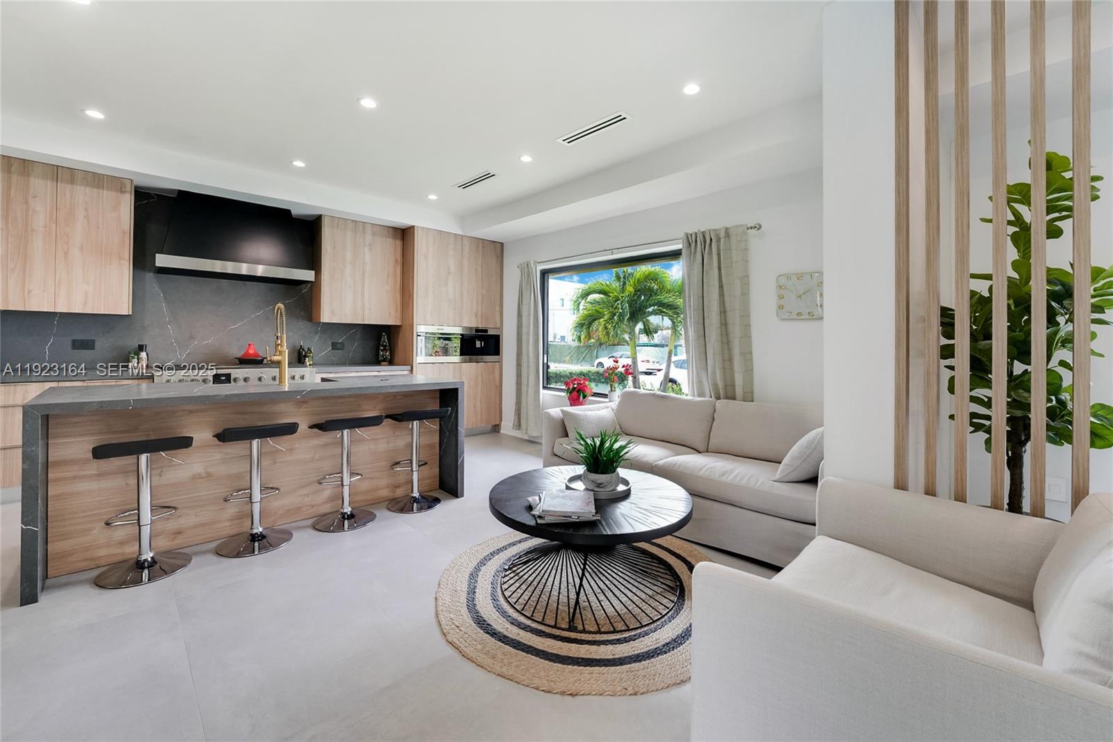 7553 W Treasure Dr North Bay Village, FL 33141