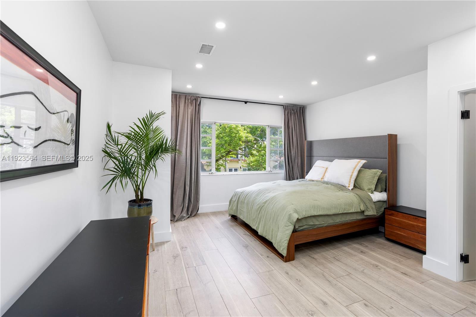 1900 Pizarro St Coral Gables, FL 33134