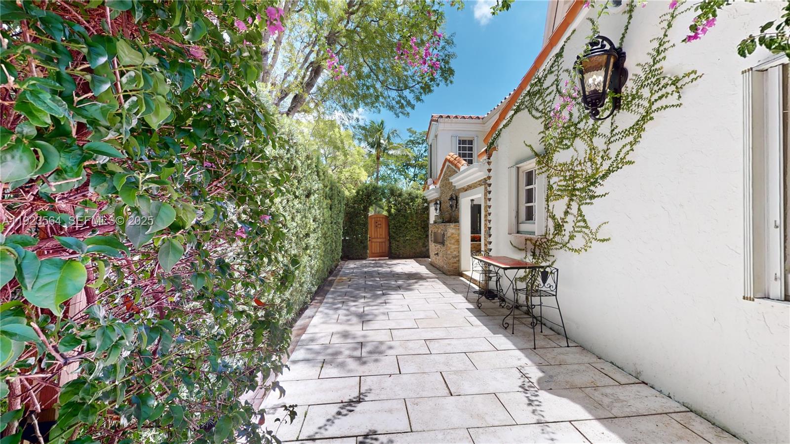 1900 Pizarro St Coral Gables, FL 33134