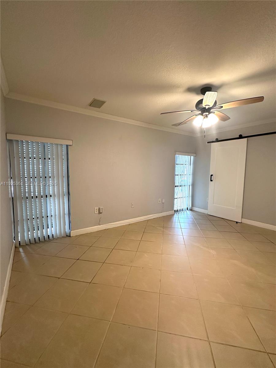 6442 Milk Wagon Ln Miami Lakes, FL 33014