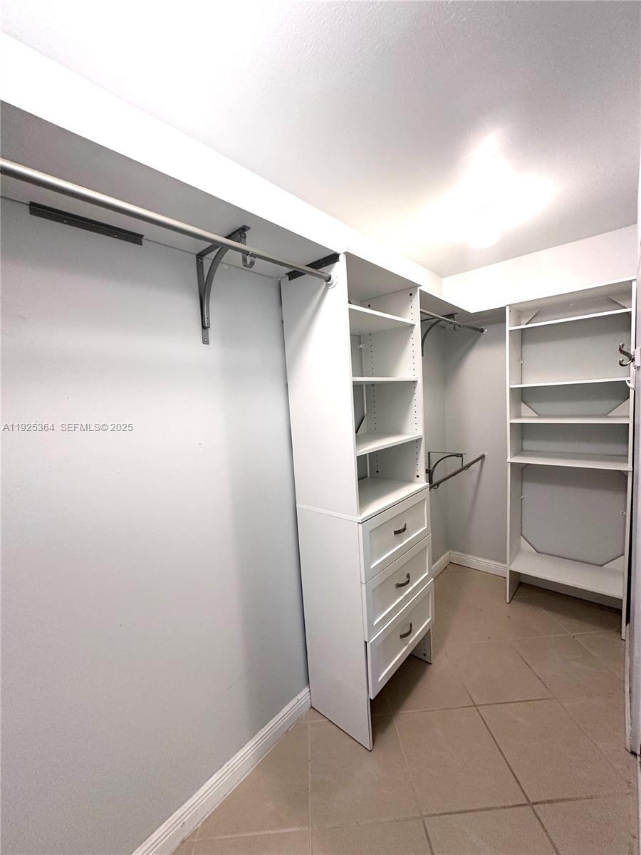 6442 Milk Wagon Ln Miami Lakes, FL 33014