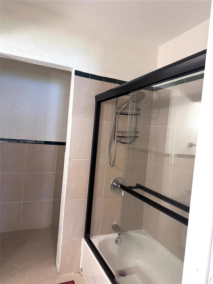 6442 Milk Wagon Ln Miami Lakes, FL 33014