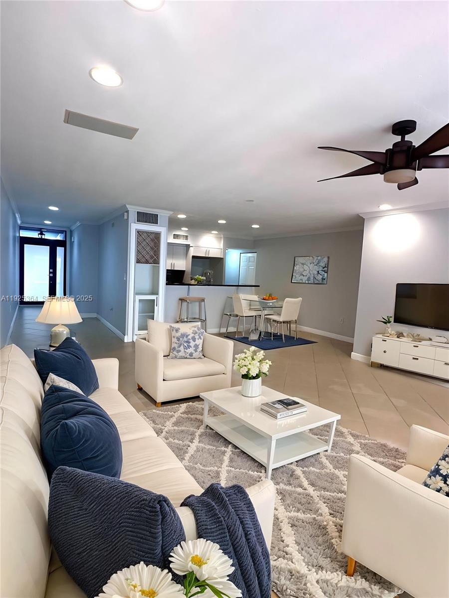 6442 Milk Wagon Ln Miami Lakes, FL 33014