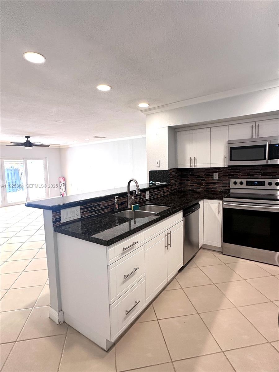 6442 Milk Wagon Ln Miami Lakes, FL 33014