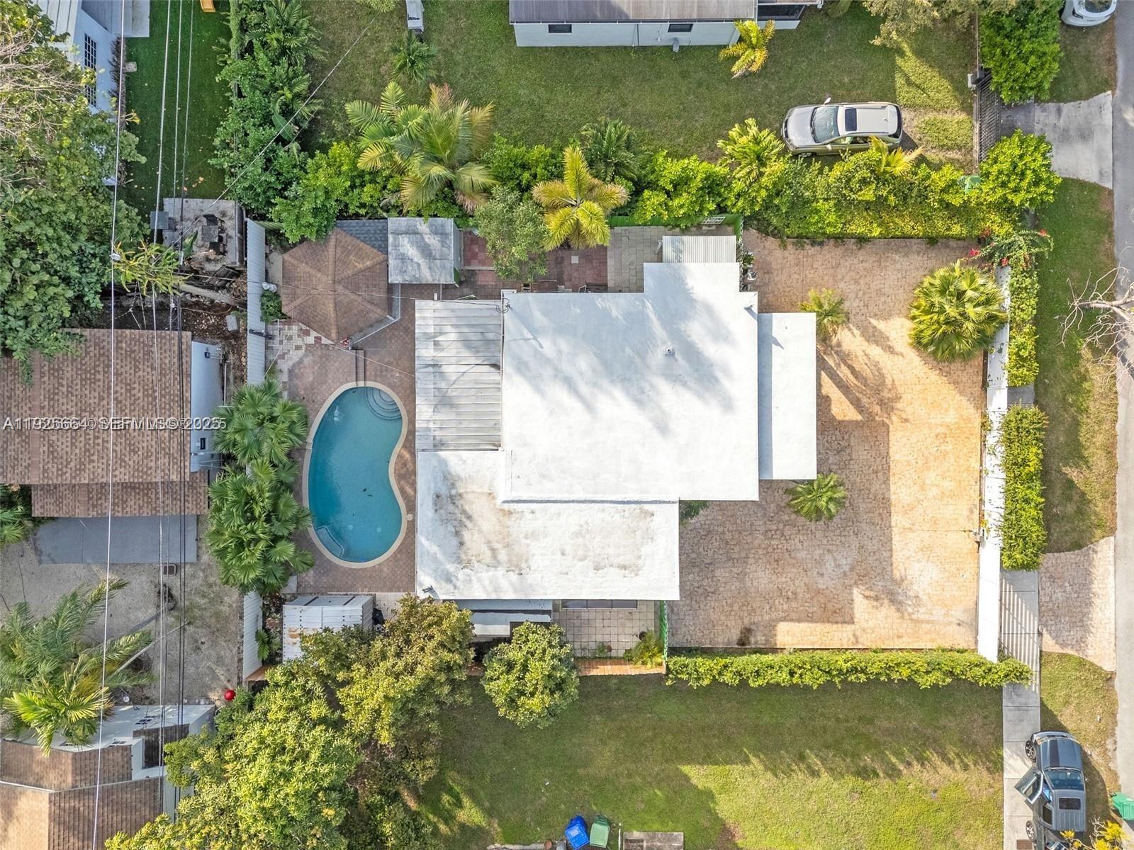 3800 Charles Ter Miami, FL 33133