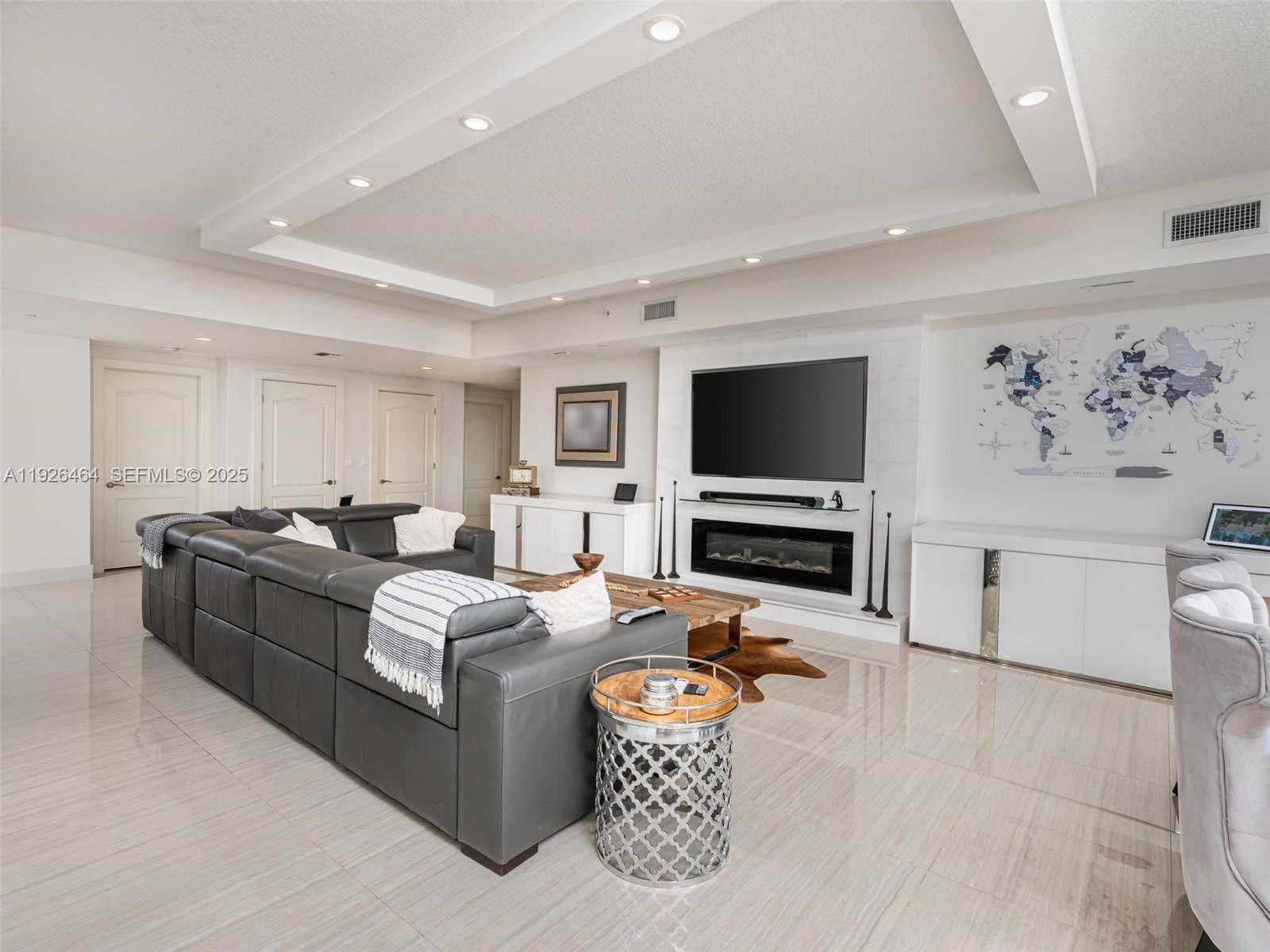 3415 N Ocean Dr #605 Hollywood, FL 33019