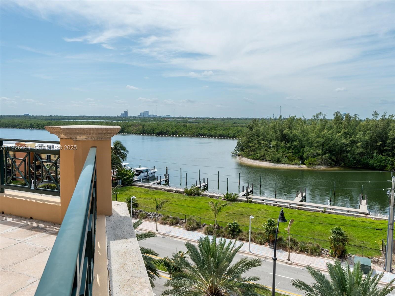 3415 N Ocean Dr #605 Hollywood, FL 33019