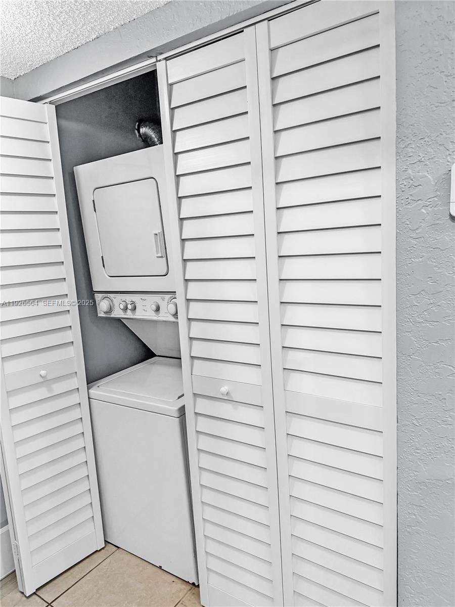 10313 NW 8th St #205 Pembroke Pines, FL 33026