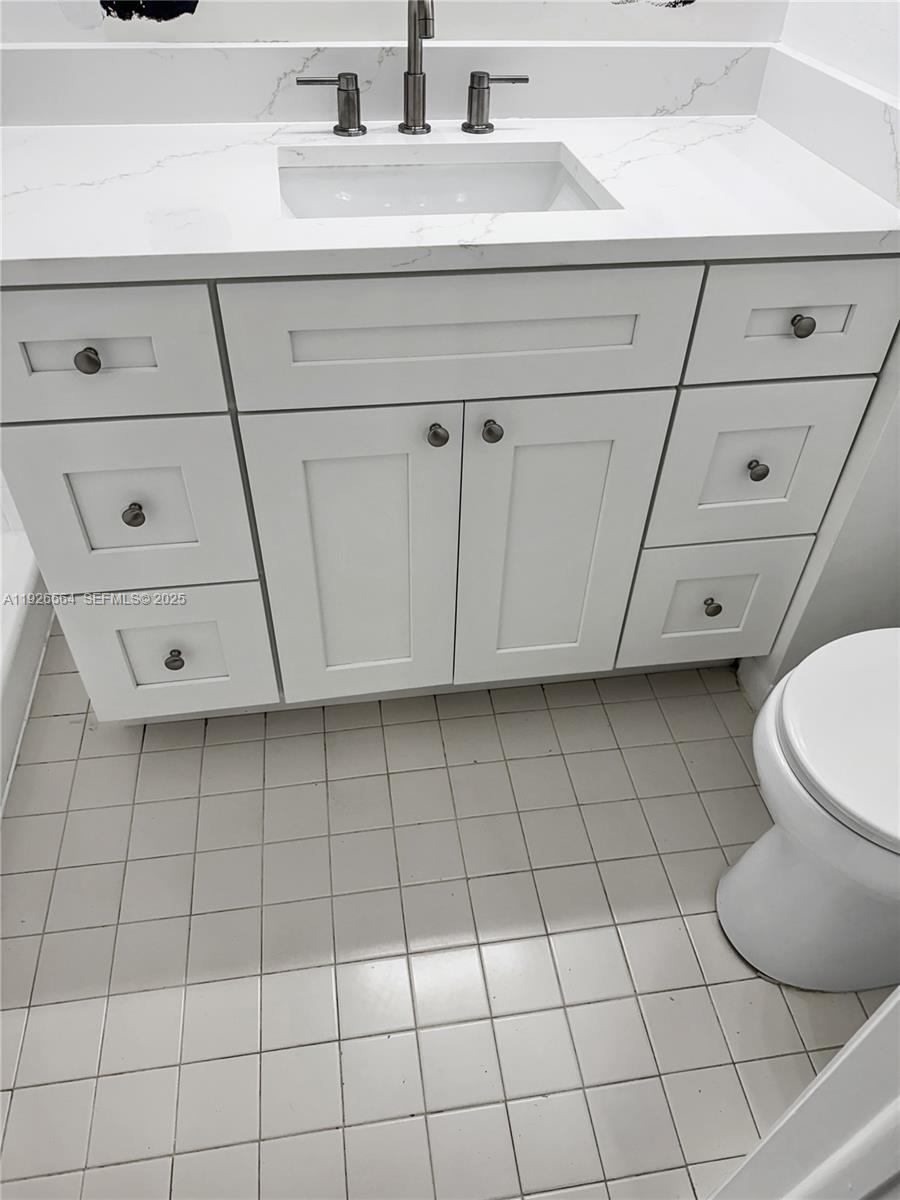 10313 NW 8th St #205 Pembroke Pines, FL 33026