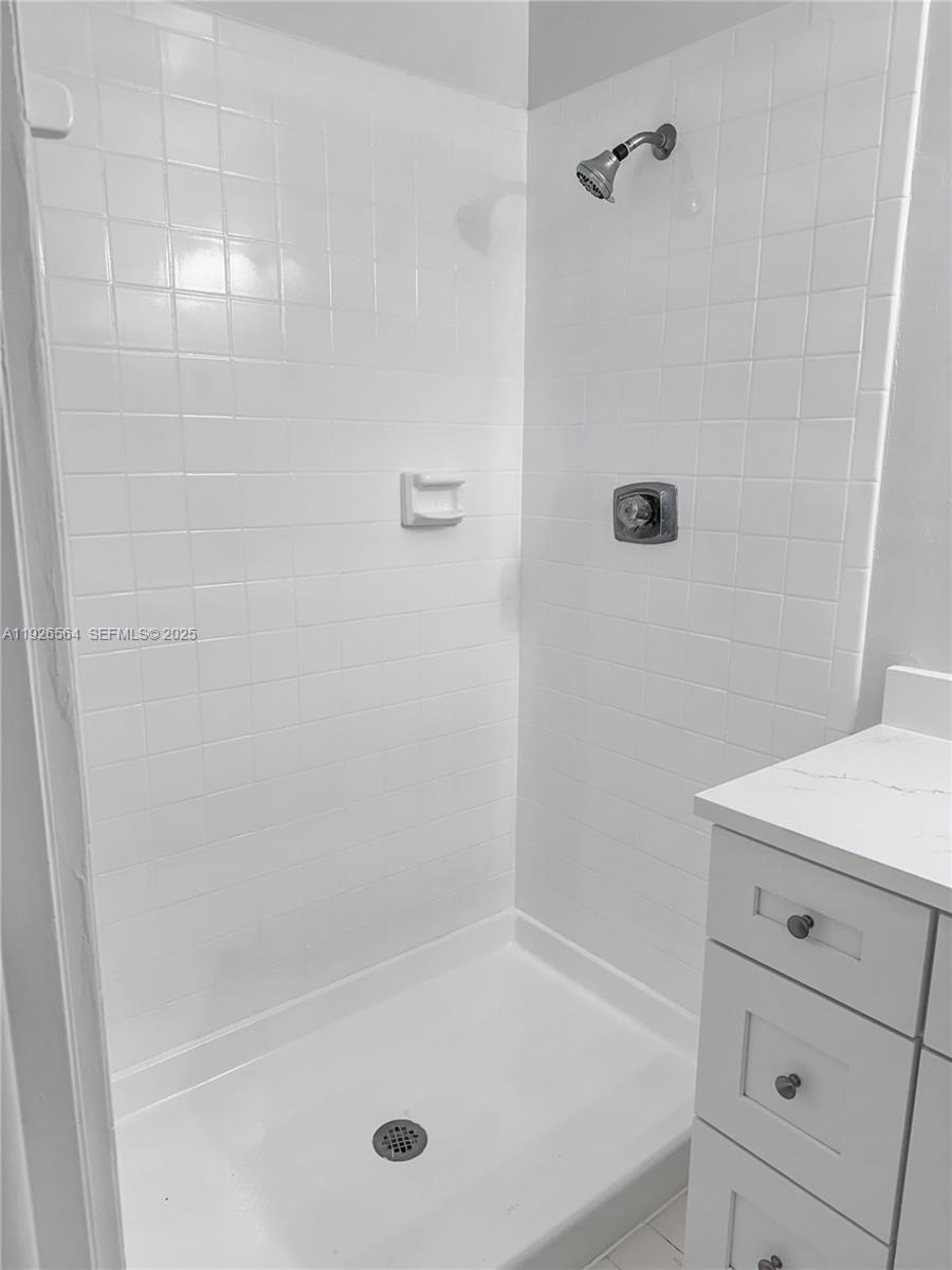 10313 NW 8th St #205 Pembroke Pines, FL 33026