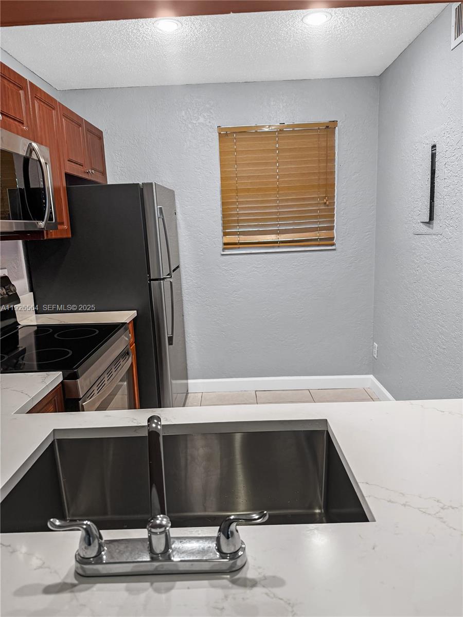 10313 NW 8th St #205 Pembroke Pines, FL 33026