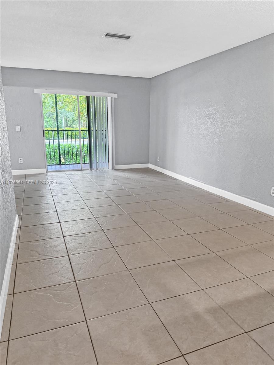 10313 NW 8th St #205 Pembroke Pines, FL 33026