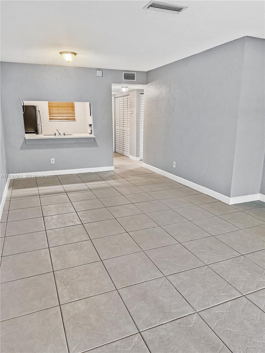 10313 NW 8th St #205 Pembroke Pines, FL 33026