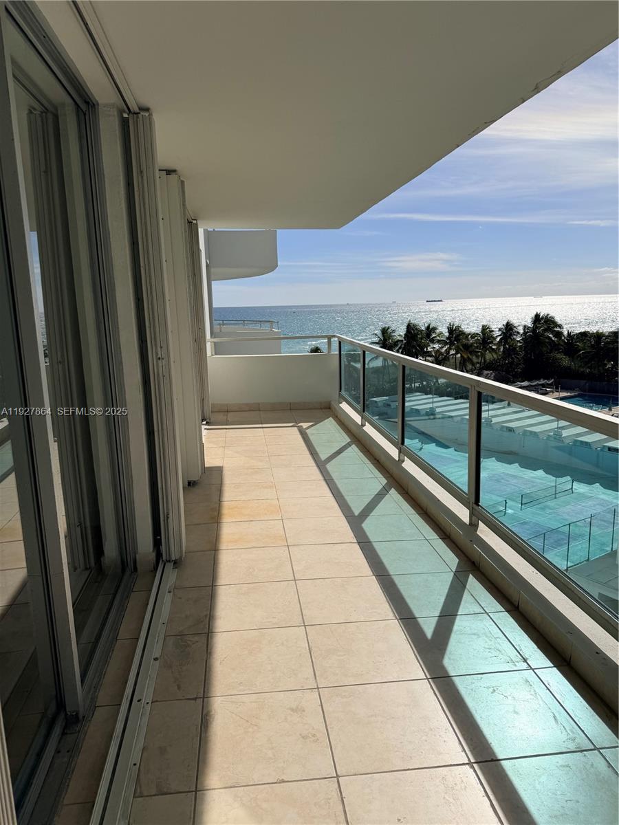 5151 Collins Ave #730 + DEN Miami Beach, FL 33140