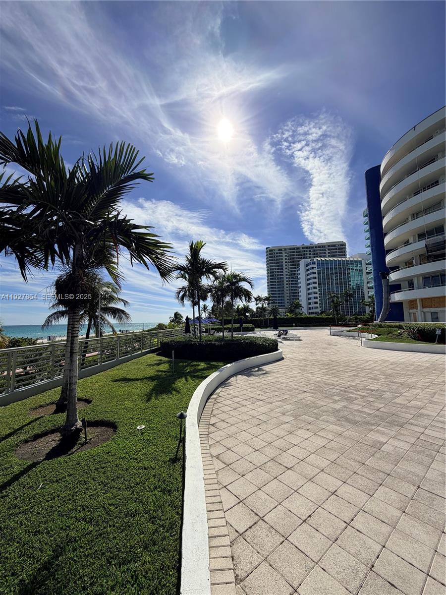 5151 Collins Ave #730 + DEN Miami Beach, FL 33140