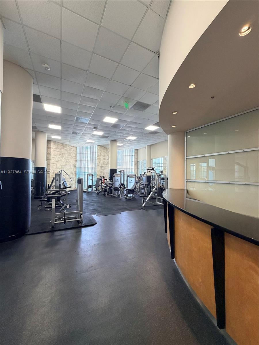 5151 Collins Ave #730 + DEN Miami Beach, FL 33140