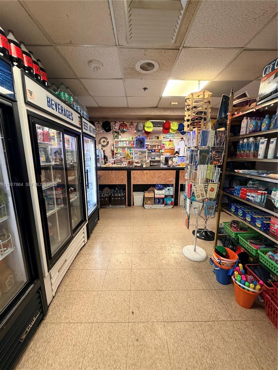 5151 Collins Ave #730 + DEN Miami Beach, FL 33140