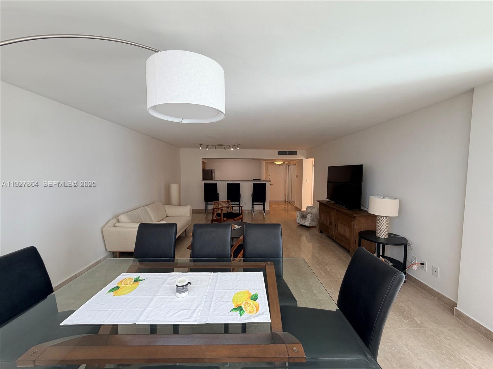 5151 Collins Ave #730 + DEN Miami Beach, FL 33140