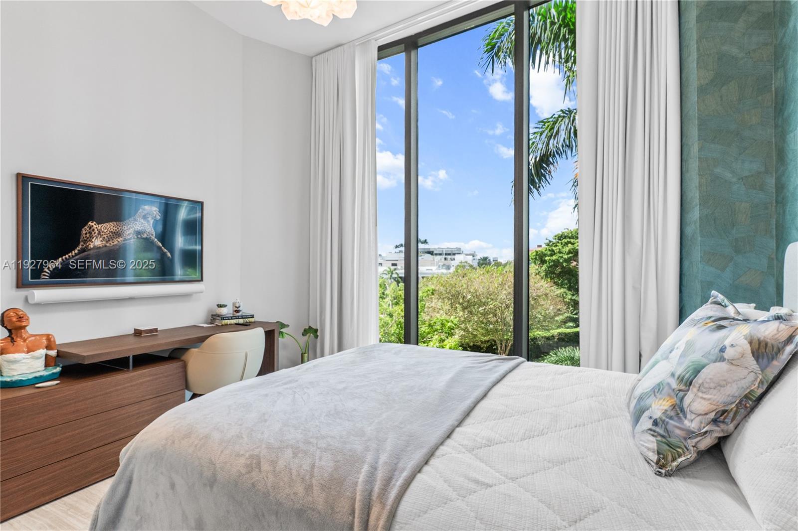 2821 S Bayshore Dr #5A Miami, FL 33133