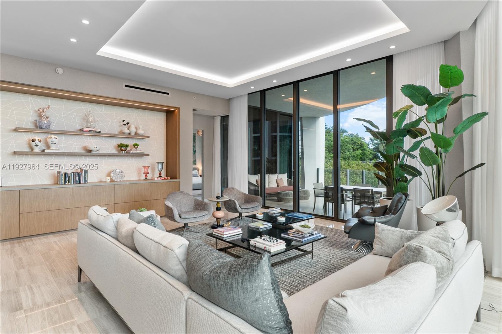 2821 S Bayshore Dr #5A Miami, FL 33133