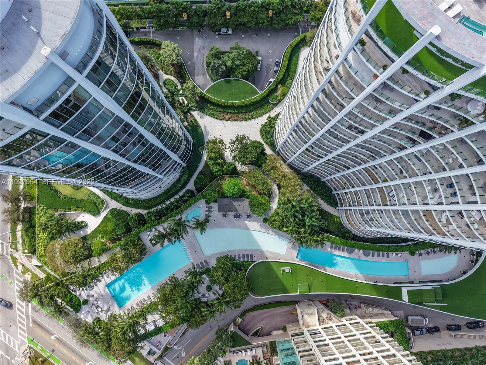 2821 S Bayshore Dr #5A Miami, FL 33133