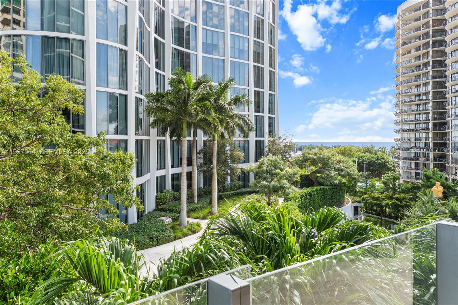 2821 S Bayshore Dr #5A Miami, FL 33133