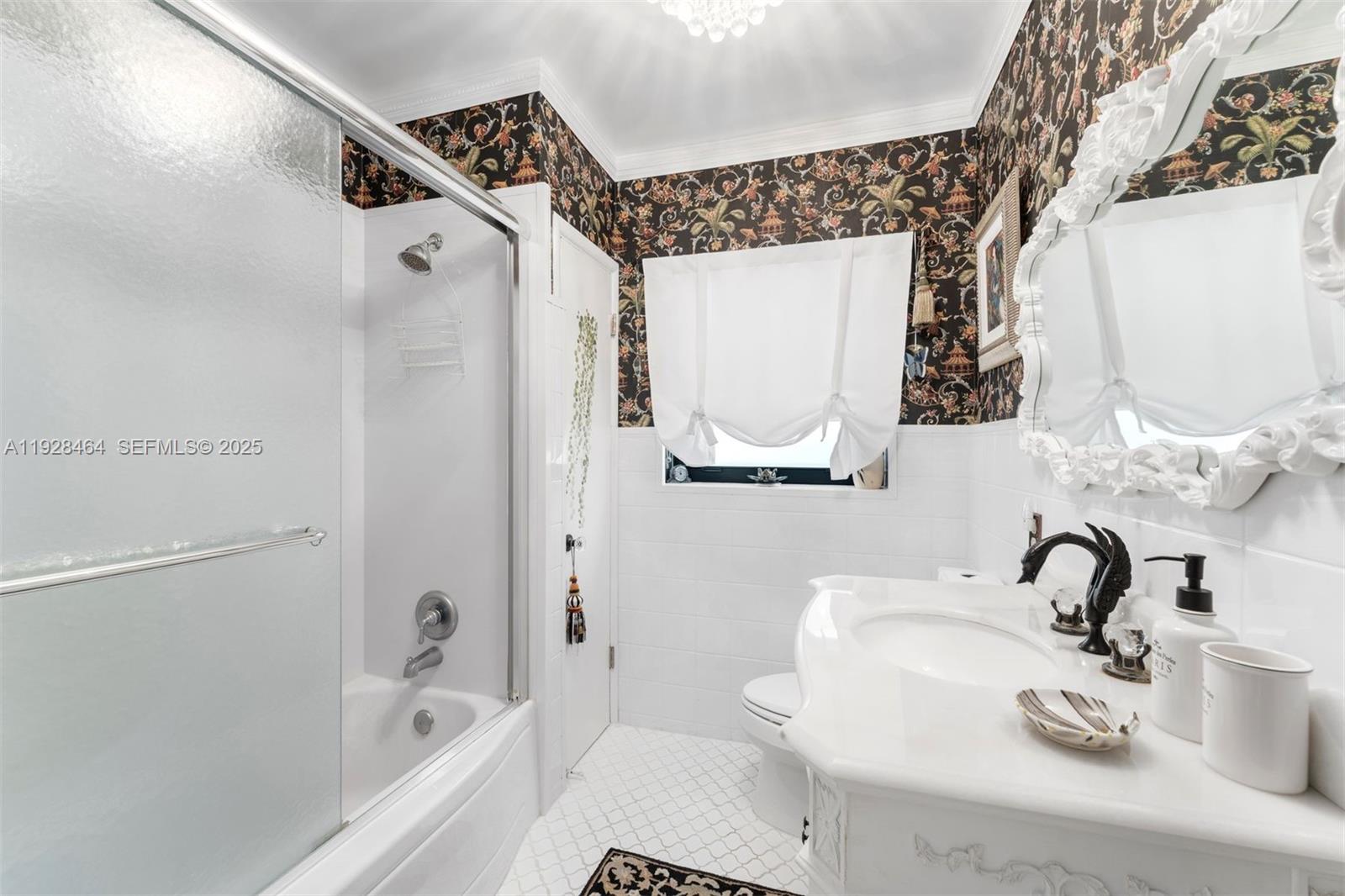 550 W 51st St Miami Beach, FL 33140