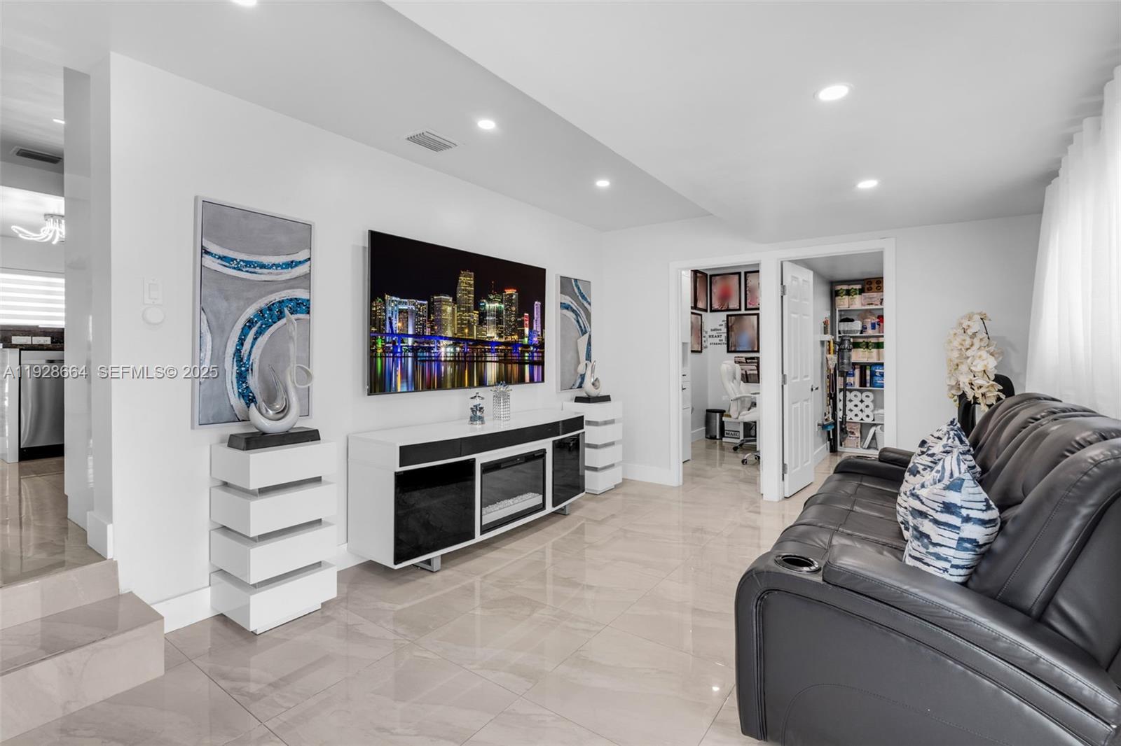 3130 NW 102nd St Miami, FL 33147