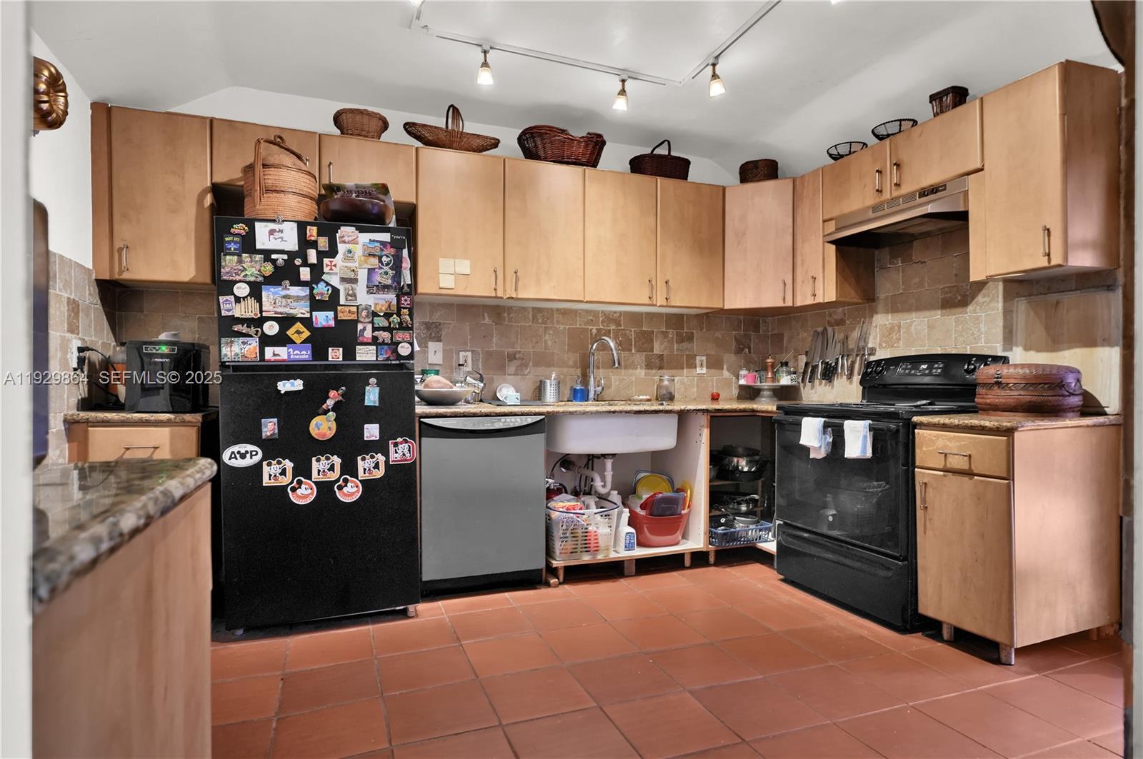 512 SW 21st Ave Miami, FL 33135