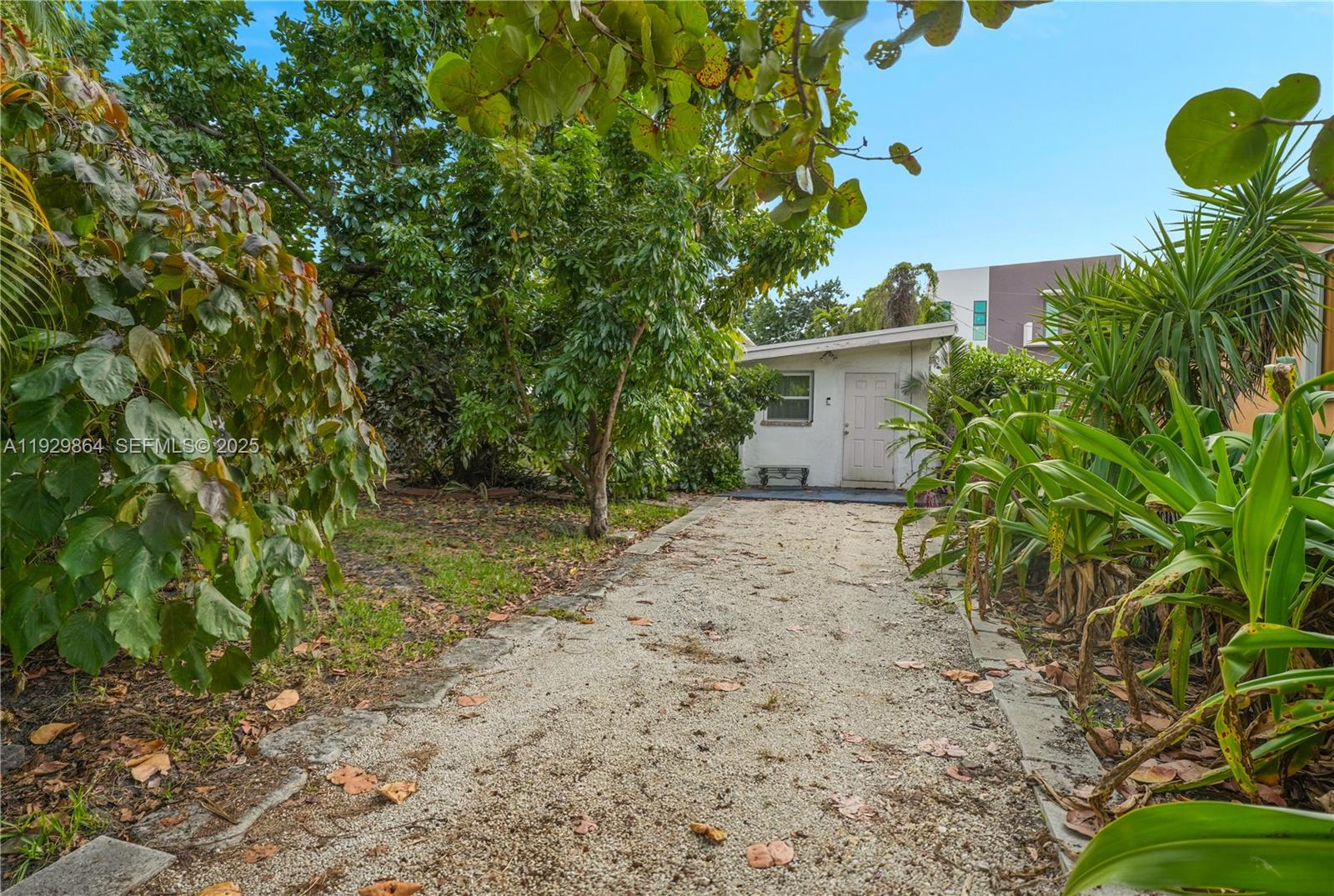 512 SW 21st Ave Miami, FL 33135