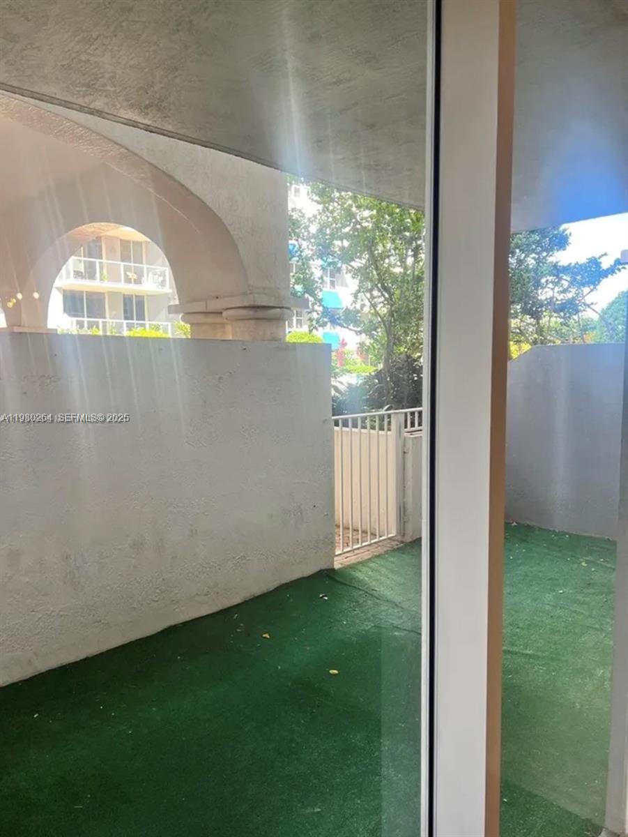 5077 NW 7th St #416 Miami, FL 33126