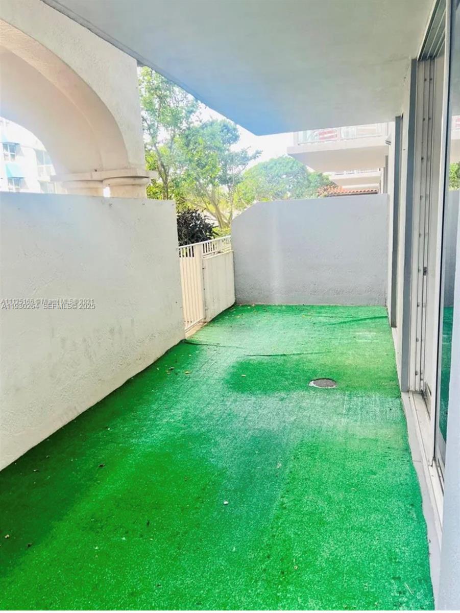 5077 NW 7th St #416 Miami, FL 33126