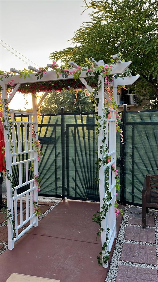 2737 NW 13th Ave Miami, FL 33142