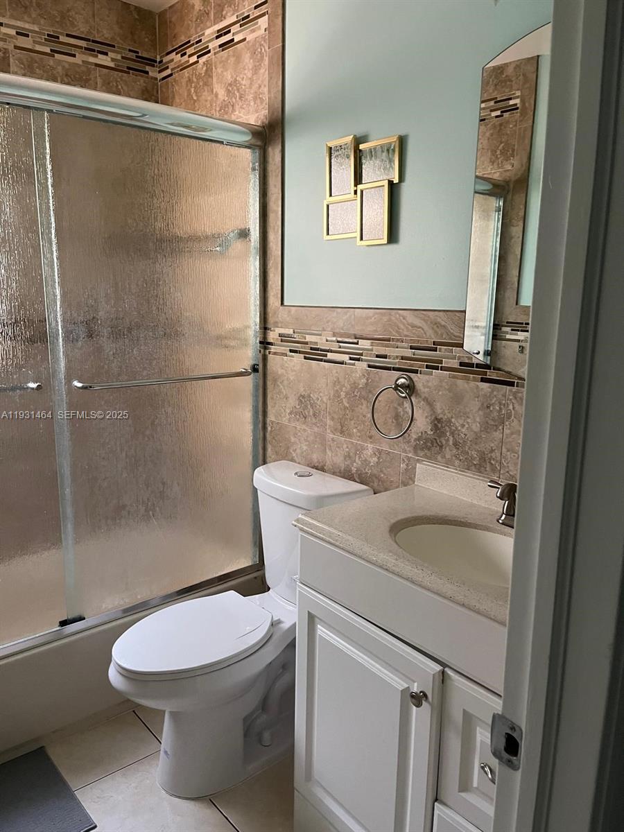 2737 NW 13th Ave Miami, FL 33142