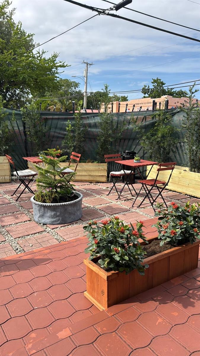 2737 NW 13th Ave Miami, FL 33142