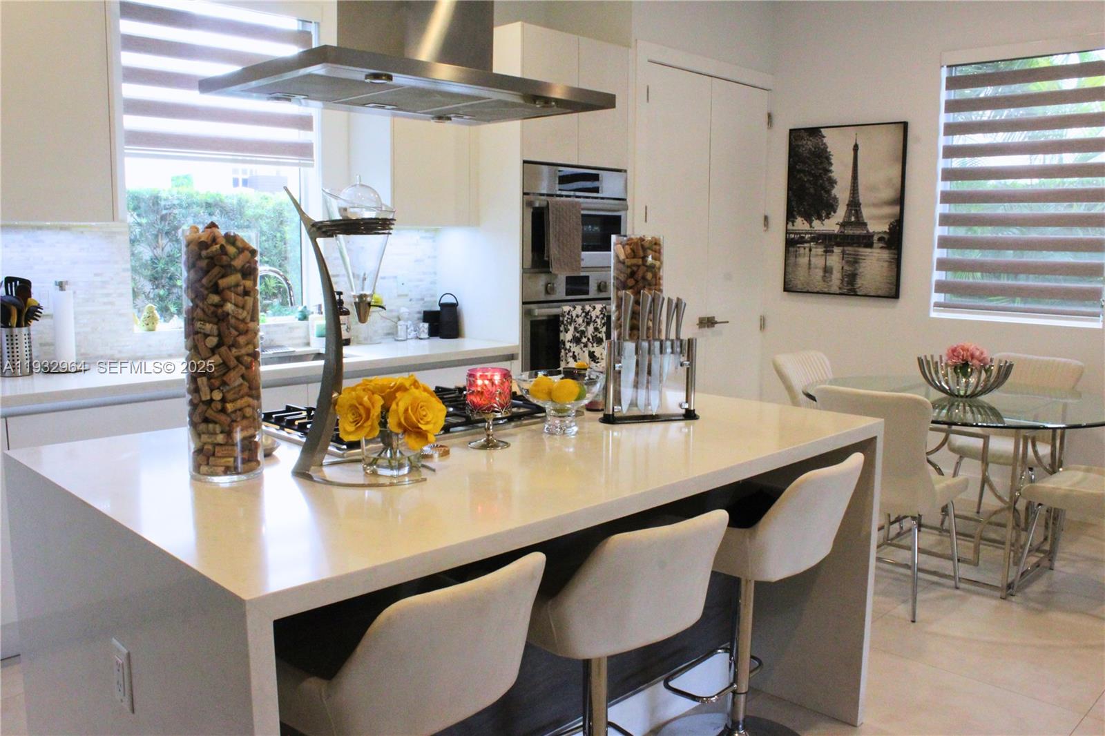 10109 NW 76th Ter Doral, FL 33178