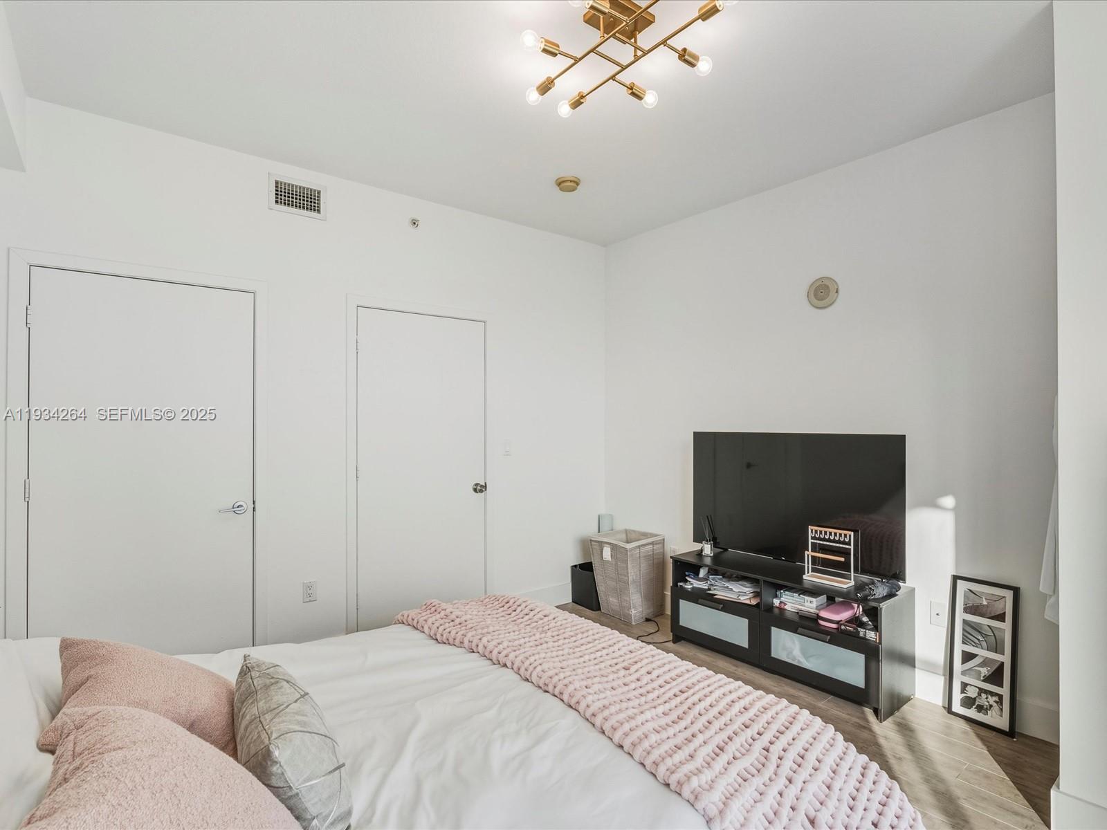 image Axis on Brickell North13