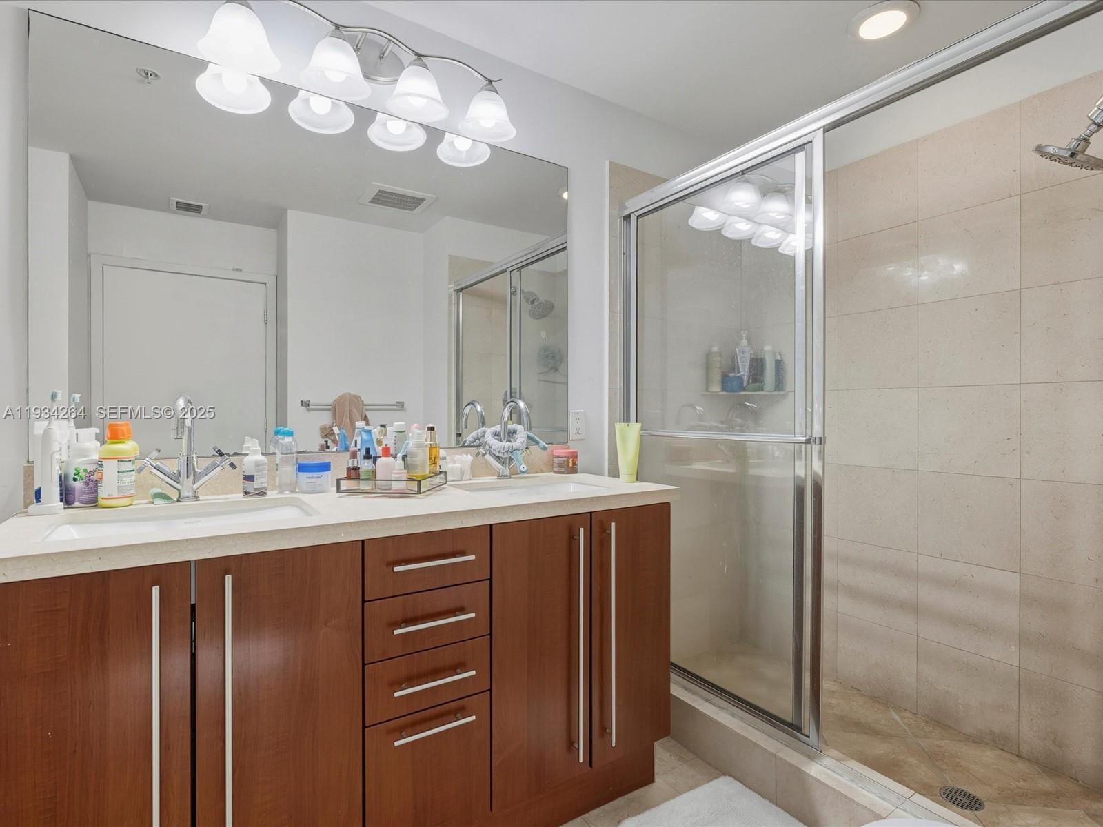 image Axis on Brickell North17