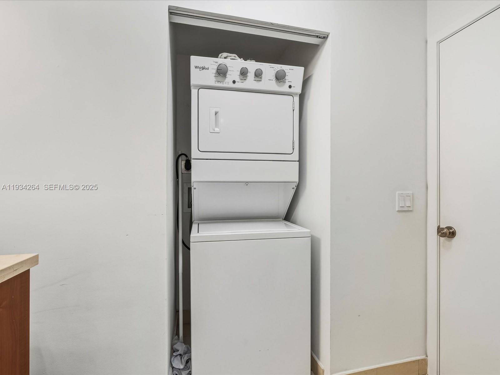 image Axis on Brickell North18