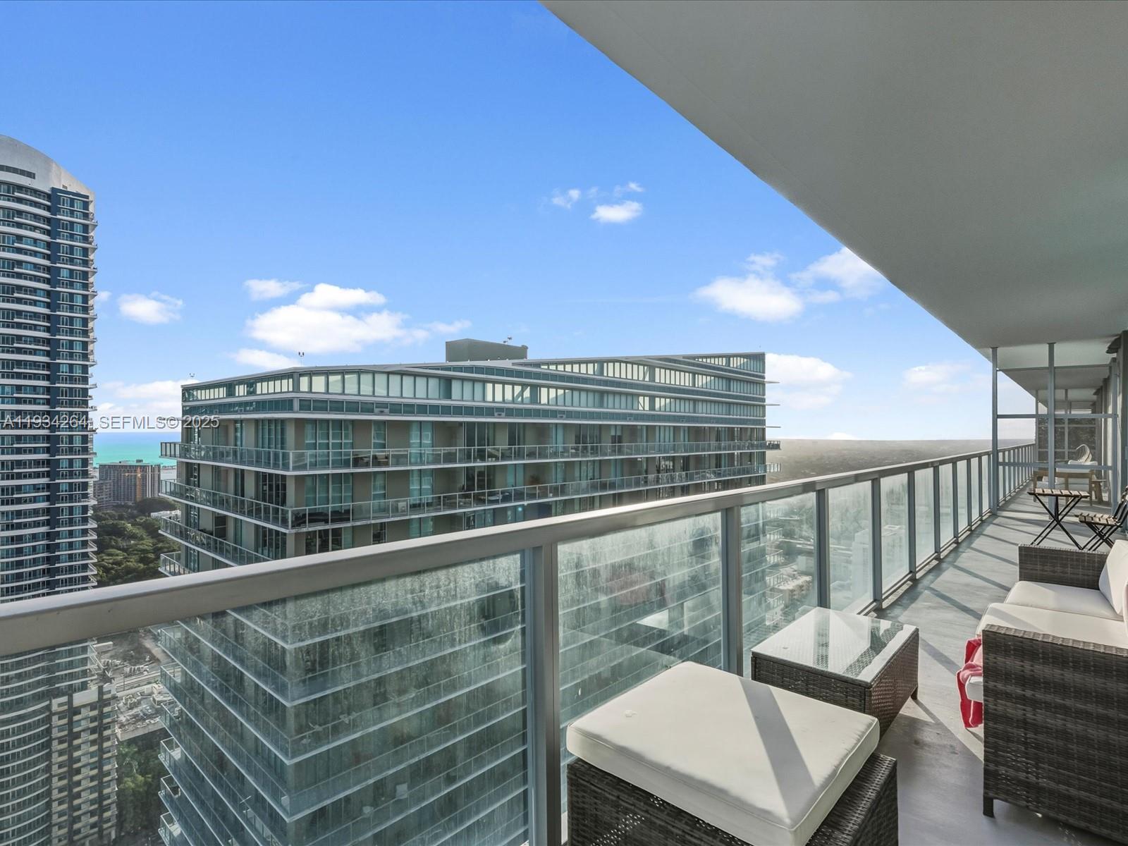 image Axis on Brickell North22