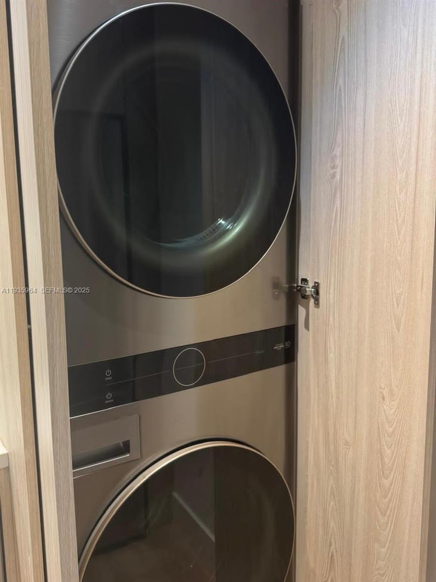 image Harbour House15