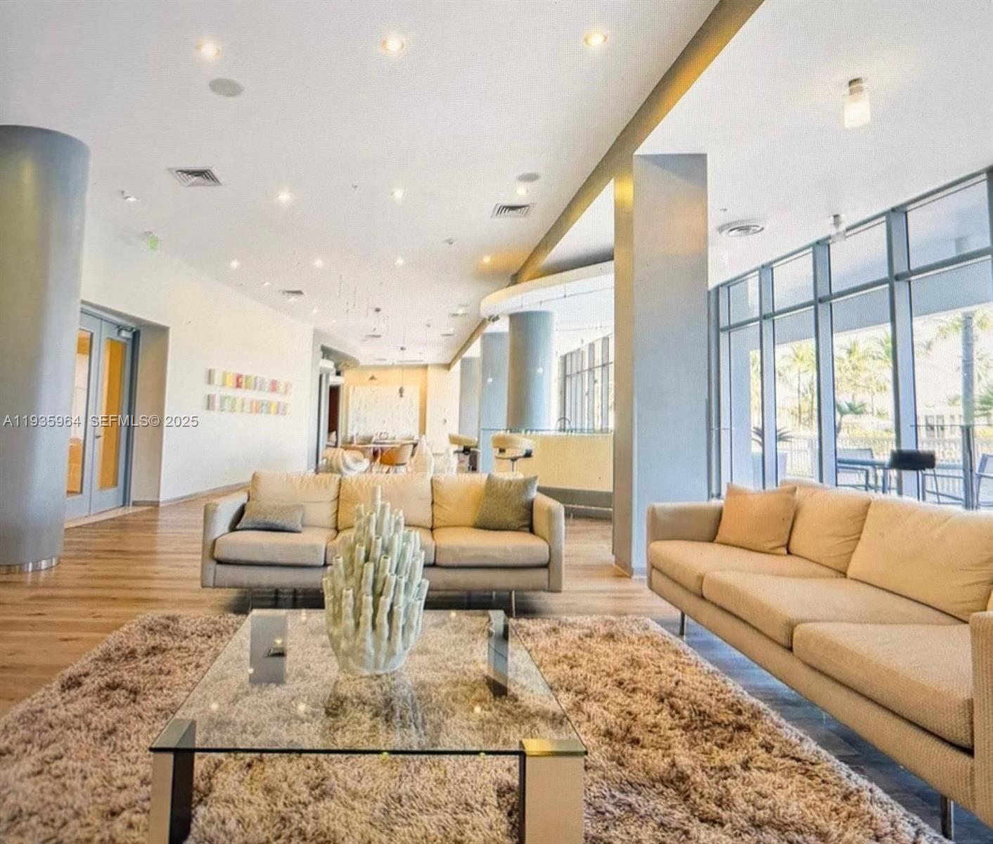 image Harbour House19