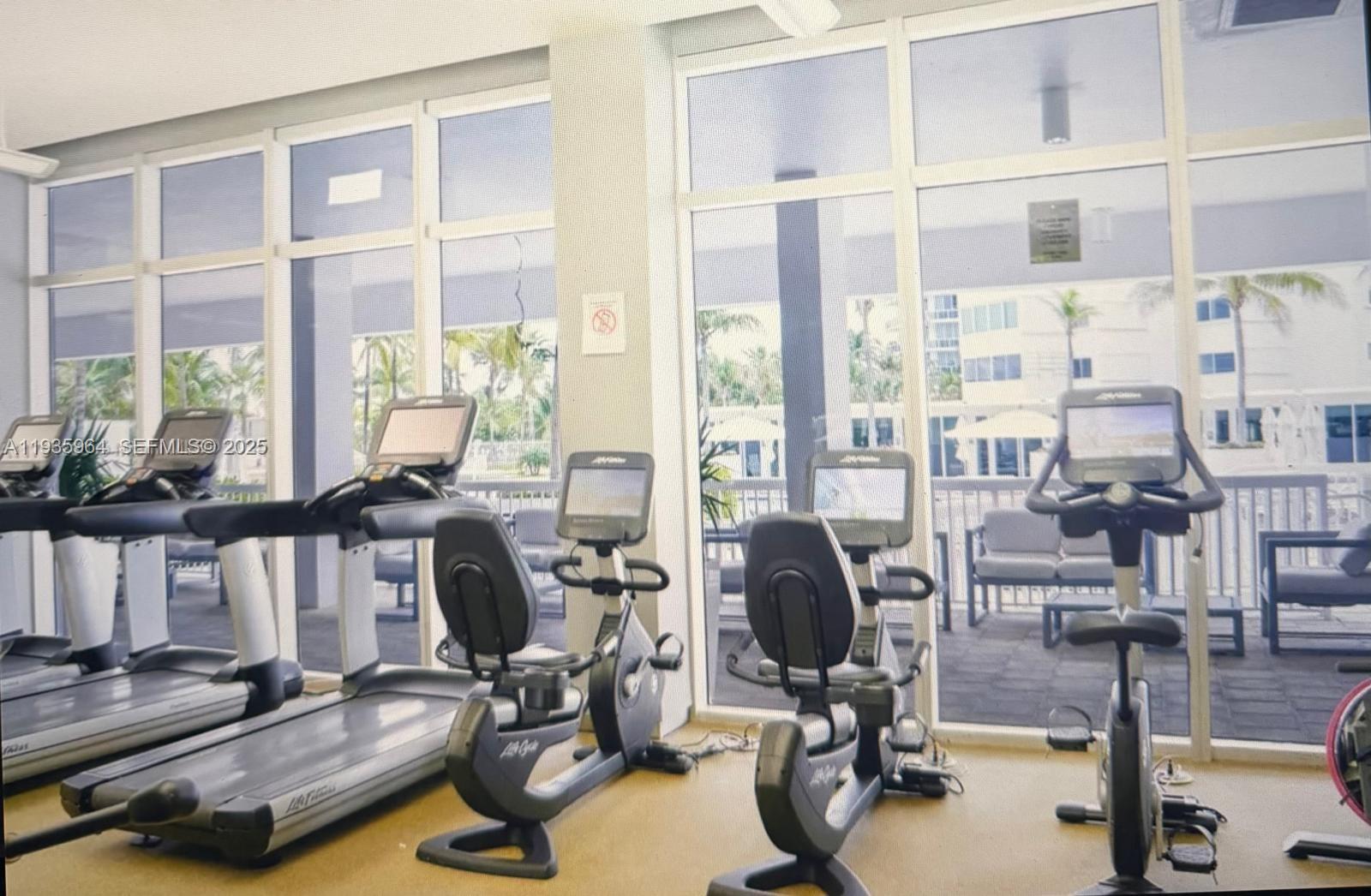 image Harbour House22