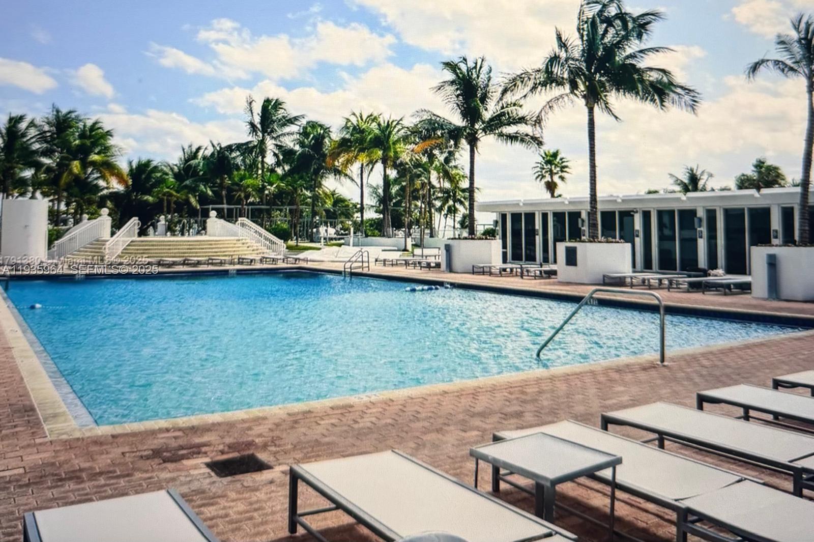 image Harbour House23