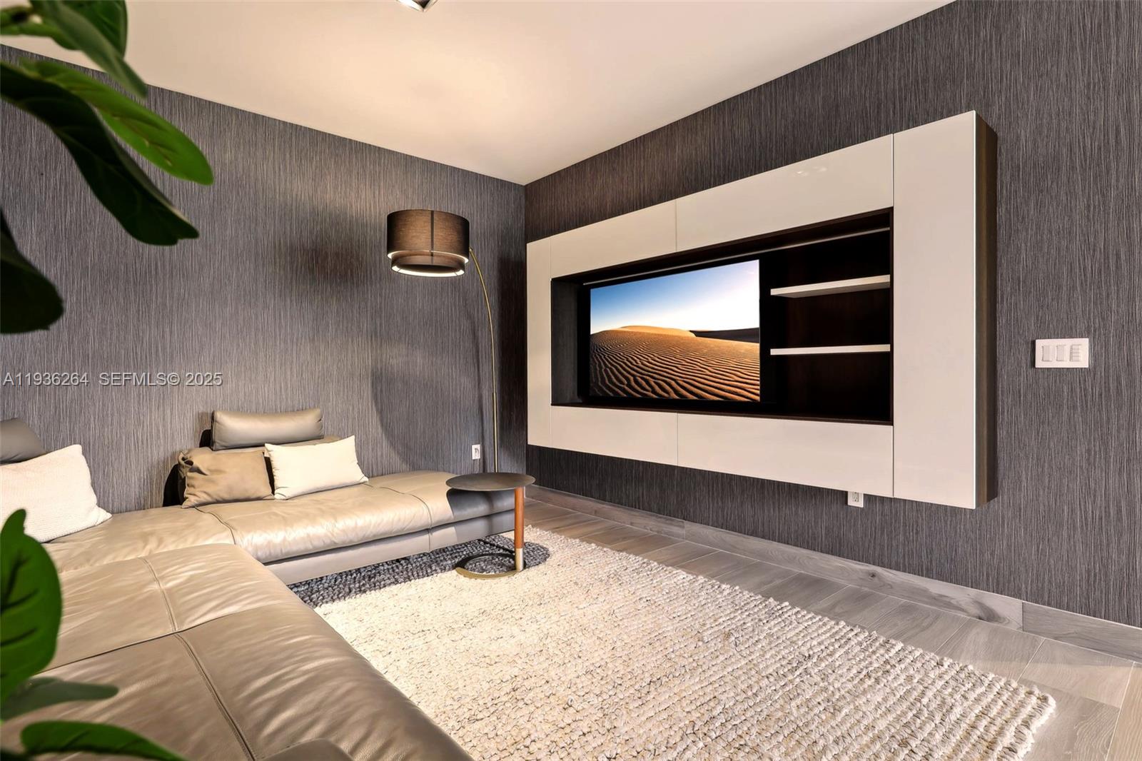 3581 E Glencoe St #309 Miami, FL 33133