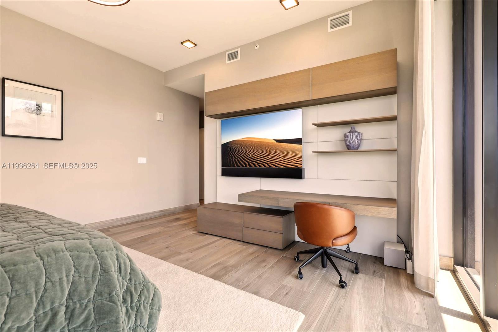 3581 E Glencoe St #309 Miami, FL 33133